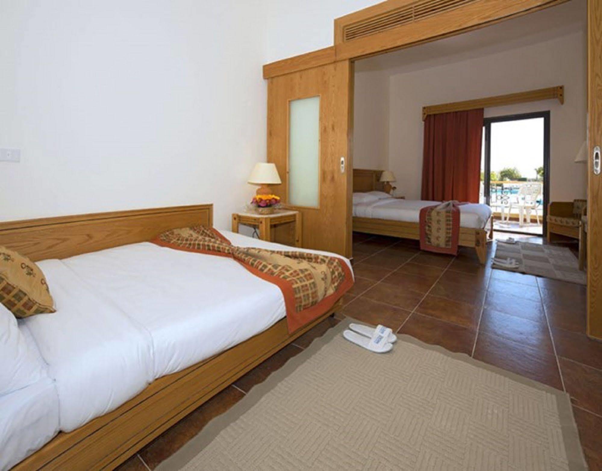 Three Corners Fayrouz Plaza Beach Resort Port Ghalib Exterior photo