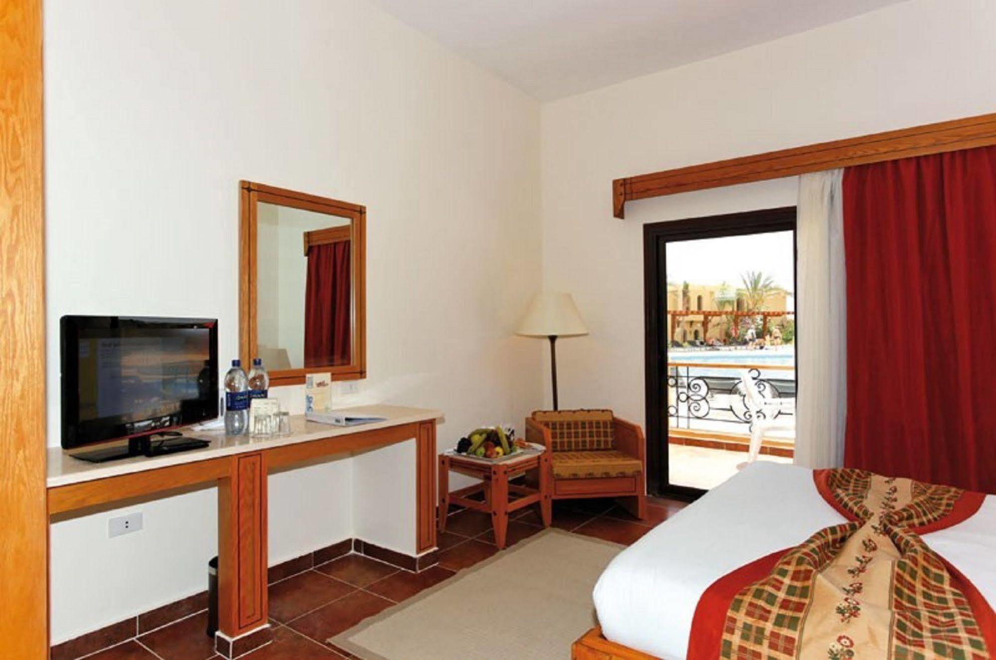Three Corners Fayrouz Plaza Beach Resort Port Ghalib Exterior photo