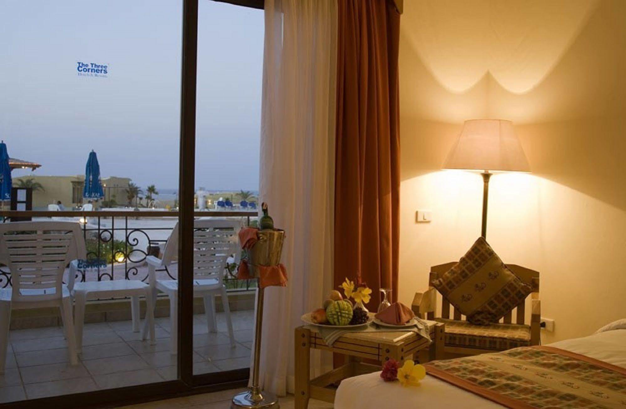 Three Corners Fayrouz Plaza Beach Resort Port Ghalib Exterior photo